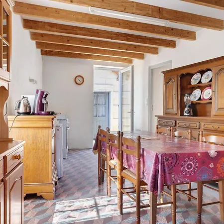 Holiday home La Demeure D'elles Le Thou